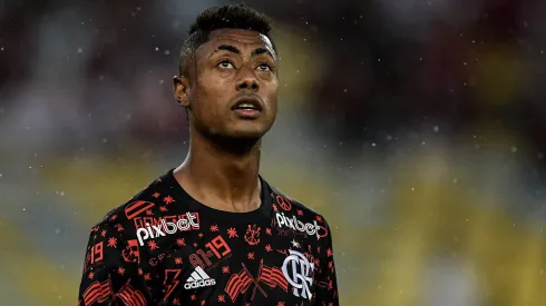 RJ – RIO DE JANEIRO – 09/04/2023 – CARIOCA 2023, FLUMINENSE X FLAMENGO -Bruno Henrique jogador do Flamengo durante aquecimento antes da partida contra o Fluminense no estadio Maracana pelo campeonato Carioca 2023. Foto: Thiago Ribeiro/AGIF