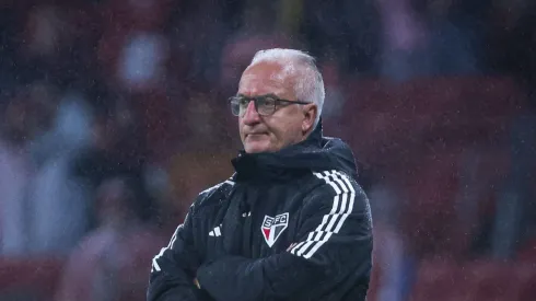 RS - PORTO ALEGRE - 13/09/2023 - BRASILEIRO A 2023, INTERNACIONAL X SAO PAULO - Dorival Junior tecnico do Sao Paulo durante partida contra o Internacional no estadio Beira-Rio pelo campeonato Brasileiro A 2023. Foto: Maxi Franzoi/AGIF
