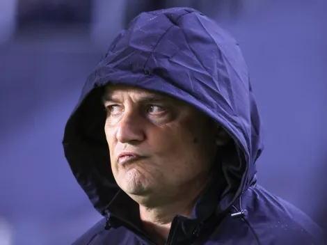 Torcida do Santos ‘dá invertida’ em declaração de Aguirre e aponta único fator positivo na derrota para o Cruzeiro