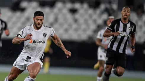 RJ - RIO DE JANEIRO - 07/05/2023 - BRASILEIRO A 2023, BOTAFOGO X ATLETICO-MG - Hulk jogador do Atletico-MG durante partida contra o Botafogo no estadio Engenhao pelo campeonato BRASILEIRO A 2023. Foto: Thiago Ribeiro/AGIF