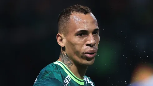 SP - SAO PAULO - 22/07/2023 - BRASILEIRO A 2023, PALMEIRAS X FORTALEZA - Breno Lopes jogador do Palmeiras durante partida contra o Fortaleza no estadio Arena Allianz Parque pelo campeonato Brasileiro A 2023. Foto: Ettore Chiereguini/AGIF