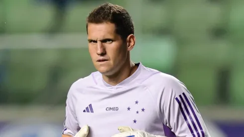 MG - BELO HORIZONTE - 25/04/2023 - COPA DO BRASIL 2023, CRUZEIRO X NAUTICO - Rafael Cabral jogador do Cruzeiro durante aquecimento antes da partida contra o Nautico no estadio Independencia pelo campeonato Copa do Brasil 2023. Foto: Gilson Junio/AGIF