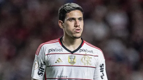 Pedro em ação contra o Goiás