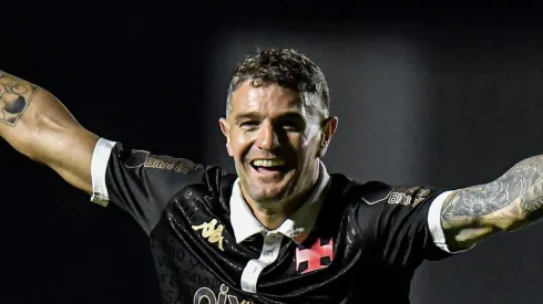 Foto: Thiago Ribeiro/AGIF - Vegetti marca pelo Vasco