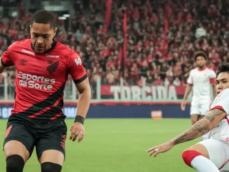 Vitor Roque tem situação ATUALIZADA após entrada ‘quente’ de Nico Hernández no Athletico x Internacional