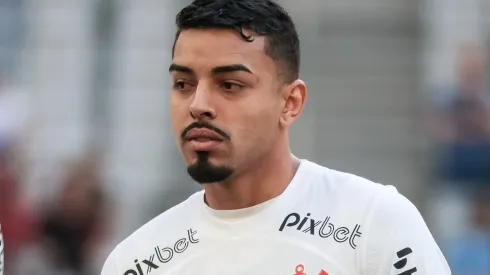 PR - CURITIBA - 24/06/2023 - BRASILEIRO A 2023, ATHLETICO-PR X CORINTHIANS - Matheus Bidu jogador do Corinthians durante partida contra o Athletico-PR no estadio Arena da Baixada pelo campeonato BRASILEIRO A 2023. Foto: Robson Mafra/AGIF