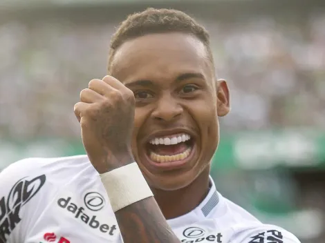 Igor Paixão ‘deita’ contra o Ajax, deixa sua marca e vive cenário CHOCANTE