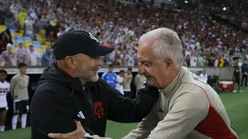 RIO DE JANEIRO, BRAZIL - AUGUST 13: Jorge Sampaoli coach of Flamengo hugs with Dorival Junior coach of Sao Paulo prior to the match between Flamengo and Sao Paulo as part of Brasileirao 2023 at Maracana Stadium on August 13, 2023 in Rio de Janeiro, Brazil. (Photo by Wagner Meier/Getty Images)