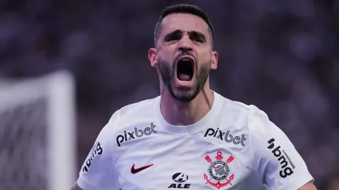 SP - SAO PAULO - 15/07/2023 - COPA DO BRASIL 2023, CORINTHIANS X AMERICA-MG - Renato Augusto jogador do Corinthians comemora seu gol durante partida contra o America-MG no estadio Arena Corinthians pelo campeonato Copa do Brasil 2023. Foto: Ettore Chiereguini/AGIF
