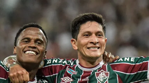 RJ – RIO DE JANEIRO – 19/08/2023 – BRASILEIRO A 2023, FLUMINENSE X AMERICA-MG – Jhon Arias jogador do Fluminense comemora seu gol com German Cano jogador da sua equipe durante partida contra o America-MG no estadio Maracana pelo campeonato Brasileiro A 2023. Foto: Thiago Ribeiro/AGIF