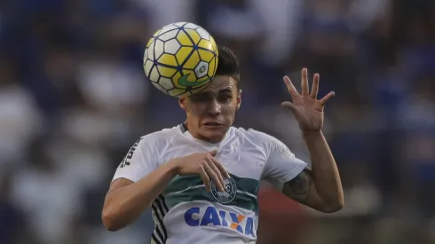 Belo Horizonte - MG - 14/08/2016 - BRASILEIRO A 2016 - Cruzeiro x Coritiba - R. Veiga ,jogador do Coritiba durante partida no Independencia. Foto: Thomas Santos/AGIF