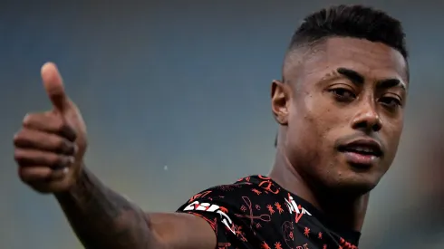 Foto: Thiago Ribeiro/AGIF – Bruno Henrique segue na mira do Palmeiras.