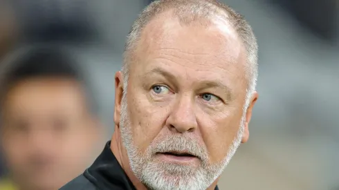 MG – BELO HORIZONTE – 13/05/2023 – BRASILEIRO A 2023, ATLETICO-MG X INTERNACIONAL – Mano Menezes tecnico do Internacional durante partida contra o Atletico-MG no estadio Mineirao pelo campeonato BRASILEIRO A 2023. Foto: Gilson Junio/AGIF