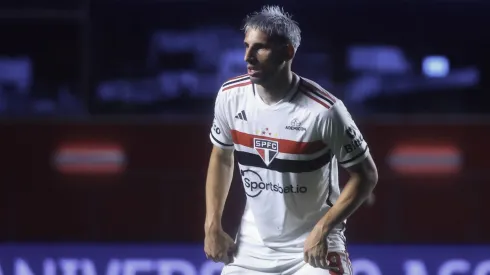 SP – SAO PAULO – 27/09/2023 – BRASILEIRO A 2023, SAO PAULO X CORITIBA – Calleri jogador do Sao Paulo durante partida contra o Coritiba no estadio Morumbi pelo campeonato Brasileiro A 2023. Foto: Marcello Zambrana/AGIF