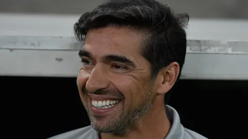 Foto: Thiago Ribeiro/AGIF - Abel Ferreira é adorado pelos torcedores do Palmeiras