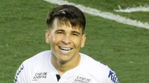 SP - Santos - 28/11/2020 - SANTOS, VENDA DO JOGADOR SOTELDO - ARQUIVO - O atacante do Santos Futebol Clube Yeferson Soteldo foi vendido para o Toronto F.C., do Canada, neste sabado (24). O jogador venezuelano chegou ao Santos no inicio de 2019 e teve bom rendimento na equipe da Vila Belmiro.<br />
Foto: Fernanda Luz/AGIF