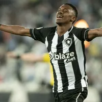 \'Muita gente do Botafogo vai acordar na França\'; Textor faz PROMESSA no Lyon e botafoguenses resgatam Jeffinho