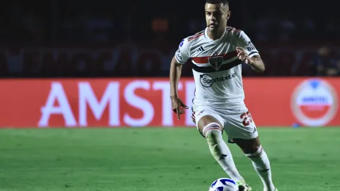 SP - SAO PAULO - 31/08/2023 - COPA SUL-AMERICANA 2023, SAO PAULO X LDU - Rafinha jogador do Sao Paulo durante partida contra o LDU no estadio Morumbi pelo campeonato Copa Sul-Americana 2023. Foto: Marcello Zambrana/AGIF