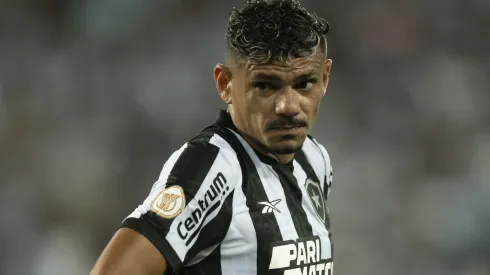 Foto: Jorge Rodrigues/AGIF - Tiquinho Soares: artilheiro iniciou na reserva do Botafogo