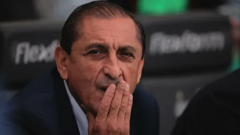 SP - SANTOS - 01/10/2023 - BRASILEIRO A 2023, SANTOS X VASCO - Ramon Diaz tecnico do Vasco durante partida contra o Santos no estadio Vila Belmiro pelo campeonato Brasileiro A 2023. Foto: Ettore Chiereguini/AGIF