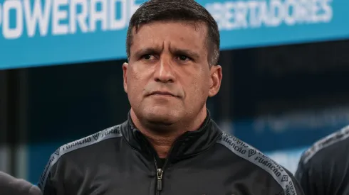 PR – CURITIBA – 27/06/2023 – LIBERTADORES 2023, ATHLETICO-PR X ALIANZA LIMA – Wesley Carvalho tecnico do Athletico-PR durante partida contra o Alianza Lima no estadio Arena da Baixada pelo campeonato Libertadores 2023. Foto: Robson Mafra/AGIF