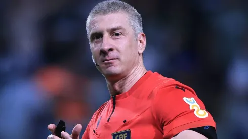 Foto: Ettore Chiereguini/AGIF – Torcedores ficaram na bronca com Daronco