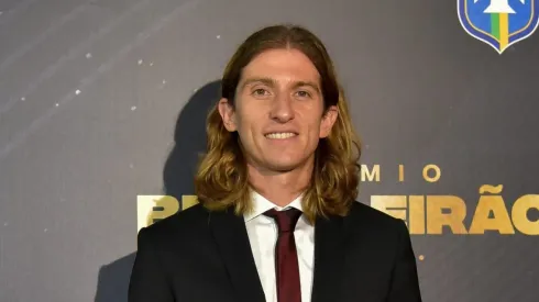 RJ - Rio de Janeiro - 09/12/2019 - Premio Brasileirao 2019 - Filipe Luis jogador do Flamengo, durante a cerimonia de entrega do Premio Brasileirao 2019, promovida pela CBF, para premiar os melhores de cada posicao do Campeonato Brasileiro 2019, realizado no Armazem 2, Centro do Rio de Janeiro. Foto: Thiago Ribeiro/AGIF