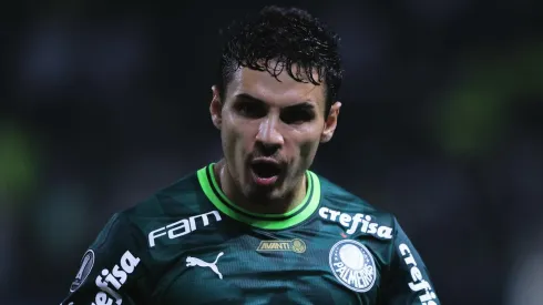 Foto: Ettore Chiereguini/AGIF - Raphael Veiga deverá ser titular no clássico