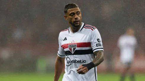 RS - PORTO ALEGRE - 13/09/2023 - BRASILEIRO A 2023, INTERNACIONAL X SAO PAULO - Wellington Rato jogador do Sao Paulo durante partida contra o Internacional no estadio Beira-Rio pelo campeonato Brasileiro A 2023. Foto: Caio Falcao/AGIF