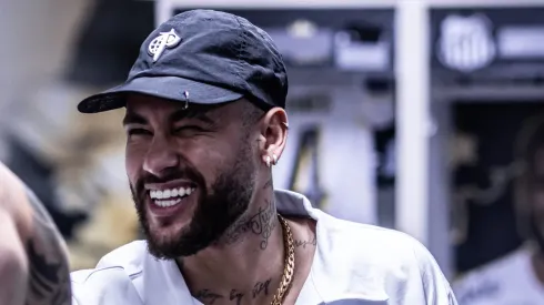 Fotos: Raul Baretta/ Santos FC – Filha de Neymar veste camisa do Santos