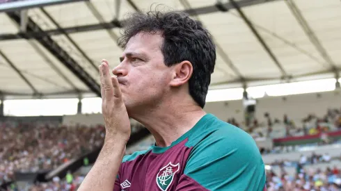 Foto: Thiago Ribeiro/AGIF – Fernando Diniz tecnico do Fluminense durante partida contra o Botafogo no estadio Maracana pelo campeonato Brasileiro A 2023.