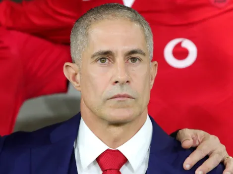 Ex-Corinthians, Sylvinho vira herói na Albânia em campanha histórica