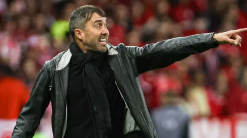 Foto: Maxi Franzoi/AGIF – Coudet: técnico aprovou os três jogadores