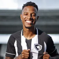 Tchê Tchê não para de animar a torcida do Botafogo na temporada