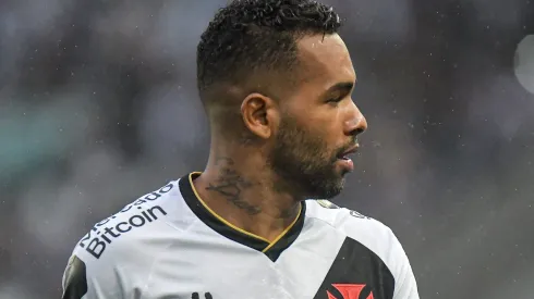 RJ - RIO DE JANEIRO - 02/07/2023 - BRASILEIRO A 2023, BOTAFOGO X VASCO - Alex Teixeira jogador do Vasco durante partida contra o Botafogo no estadio Engenhao pelo campeonato Brasileiro A 2023. Foto: Thiago Ribeiro/AGIF