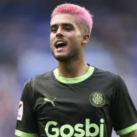 Lateral da seleção pede desculpas após chamar Dani Alves de ídolo