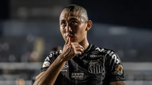 SP - Santos - 10/10/2022 - BRASILEIRO A 2022, SANTOS X JUVENTUDE - Miguelito jogador do Santos em sua estreia durante partida contra o Juventude no estadio Vila Belmiro pelo campeonato Brasileiro A 2022. Foto: Raul Baretta/AGIF