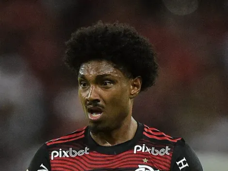 Vitinho vive caso chato e ex-Flamengo descobre mudança no mercado