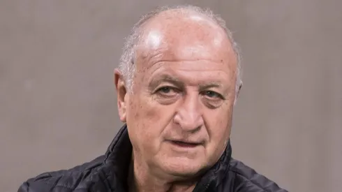 PR – Curitiba – 21/08/2022 – BRASILEIRO A 2022, ATHLETICO PR X AMERICA MG – Luiz Felipe Scolari tecnico do Athletico-PR durante partida contra o America-MG no estadio Arena da Baixada pelo campeonato Brasileiro A 2022. Foto: Robson Mafra/AGIF