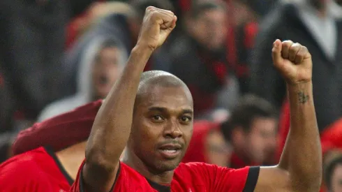 Fernandinho, do Athletico-PR, comemora seu gol durante partida contra o Botafogo no Arena da Baixada pela Copa do Brasil 2023. Foto: Gabriel Machado/AGIF