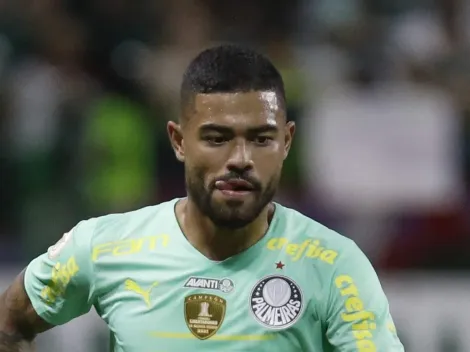 Tabata aparece em situação inusitada e torcida do Palmeiras reclama