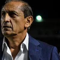 Ramón Díaz é pego de surpresa por jogador do Vasco