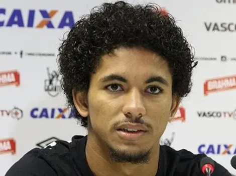 Douglas Luiz impressiona na Inglaterra e deixa vascaínos em choque