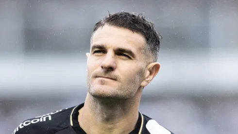SP - SANTOS - 01/10/2023 - BRASILEIRO A 2023, SANTOS X VASCO - Vegetti jogador do Vasco durante partida contra o Santos no estadio Vila Belmiro pelo campeonato Brasileiro A 2023. Foto: Abner Dourado/AGIF