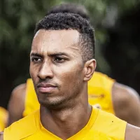 Torcida do Santos pede rescisão de Lucas Braga, Vladimir e +10