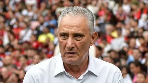 Foto: Thiago Ribeiro/AGIF - Tite tecnico do Flamengo durante partida contra o Vasco no estadio Maracana pelo campeonato Brasileiro A 2023.