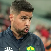 AO VIVO! António Oliveira \'perde a linha\' com titular do Corinthians