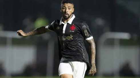 RJ - RIO DE JANEIRO - 26/10/2023 - BRASILEIRO A 2023, VASCO X INTERNACIONAL - Paulinho jogador do Vasco durante partida contra o Internacional no estadio Sao Januario pelo campeonato Brasileiro A 2023. Foto: Jorge Rodrigues/AGIF