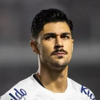 João Basso fala em ‘cabeça no lugar’ e REVELA abalo no grupo do Santos