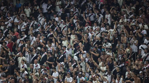 MG - BELO HORIZONTE - 25/09/2023 - BRASILEIRO A 2023, AMERICA-MG X VASCO - Torcida do Vasco durante partida contra America-MG no estadio Independencia pelo campeonato Brasileiro A 2023. Foto: Gilson Lobo/AGIF